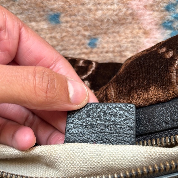 Gucci GG Monogram Velvet Belt Bag - Picture 7 of 10